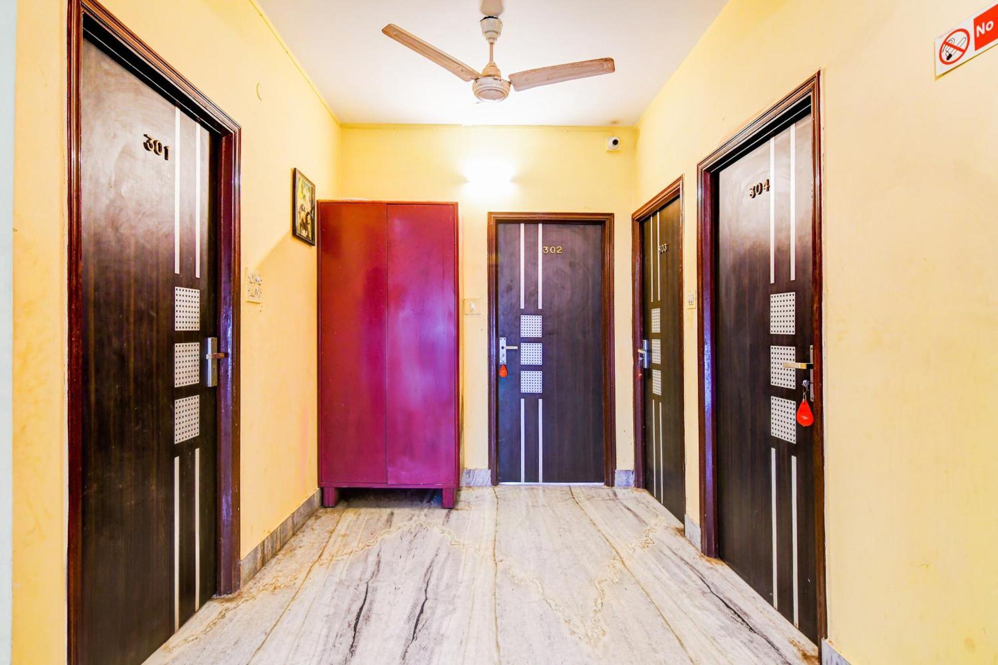 Super Hotel O Alipore Near Chetla Formerly Alipore Guest House Alīpur Esterno foto