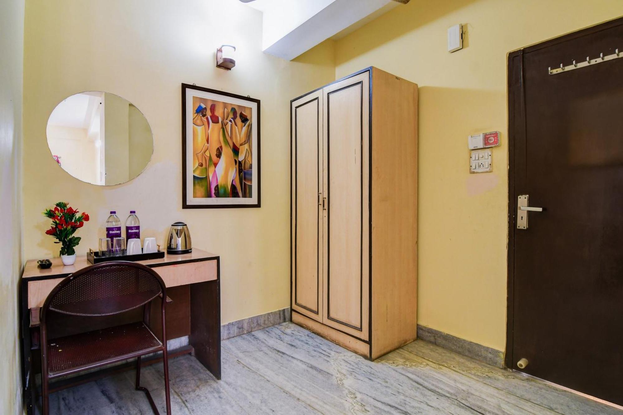 Super Hotel O Alipore Near Chetla Formerly Alipore Guest House Alīpur Esterno foto