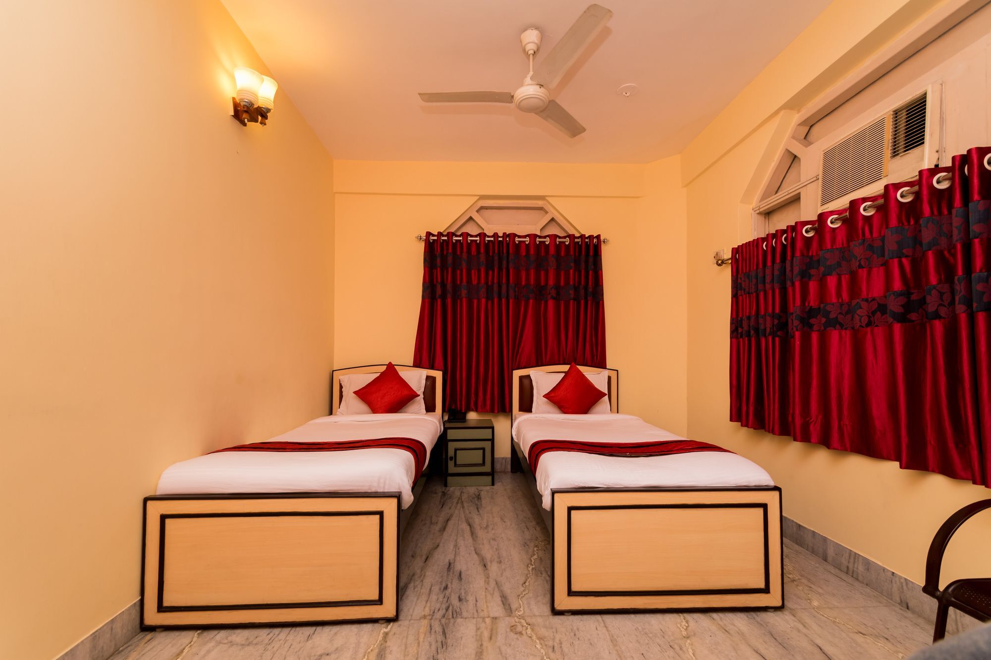 Super Hotel O Alipore Near Chetla Formerly Alipore Guest House Alīpur Esterno foto