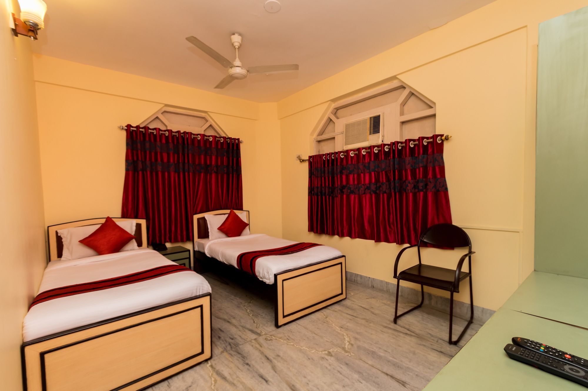 Super Hotel O Alipore Near Chetla Formerly Alipore Guest House Alīpur Esterno foto